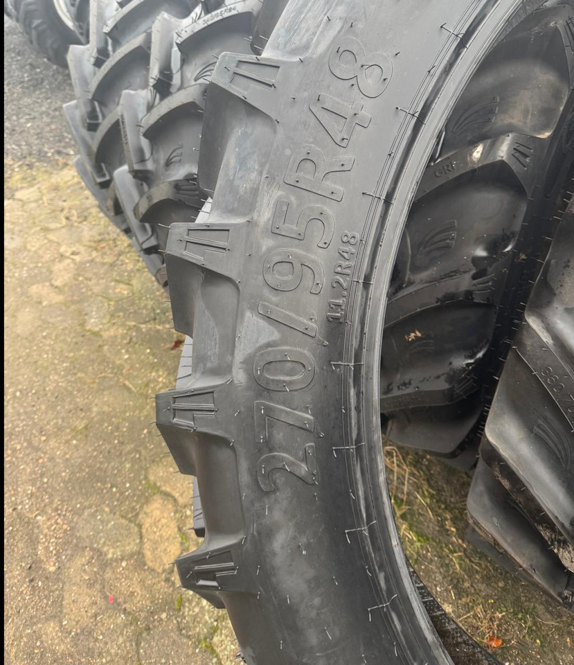 270/95R48 *GRI* - Gomë: foto 3 270/95R48 *GRI* - Gomë: foto 3