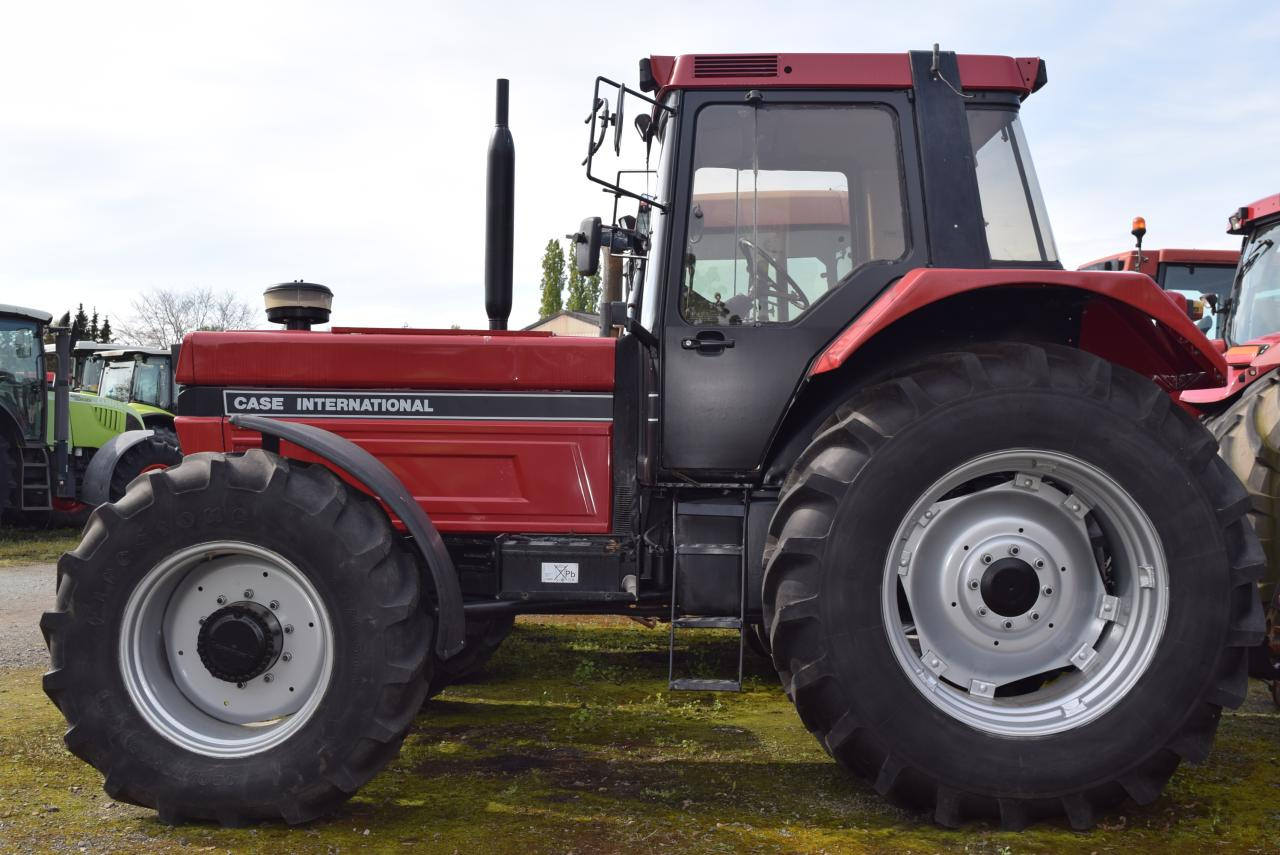 Case-IH 1455 XLA - Traktor: foto 1 Case-IH 1455 XLA - Traktor: foto 1