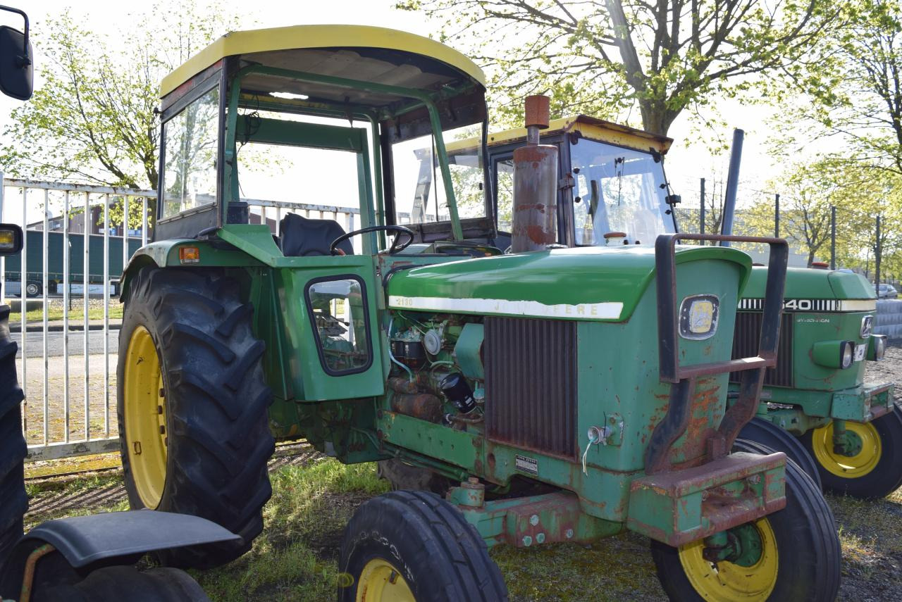 John Deere 2130 - Traktor: foto 2 John Deere 2130 - Traktor: foto 2
