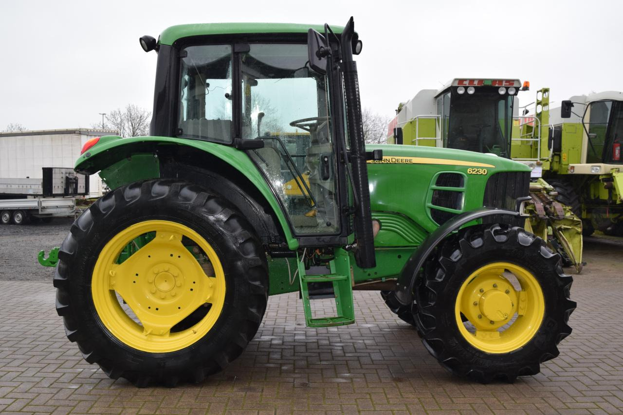 John Deere 6230 - Traktor: foto 1 John Deere 6230 - Traktor: foto 1