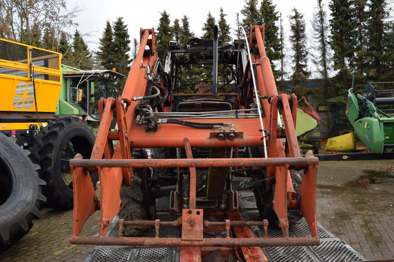 Massey Ferguson MF 390 T *Brandschaden* - Traktor: foto 3 Massey Ferguson MF 390 T *Brandschaden* - Traktor: foto 3