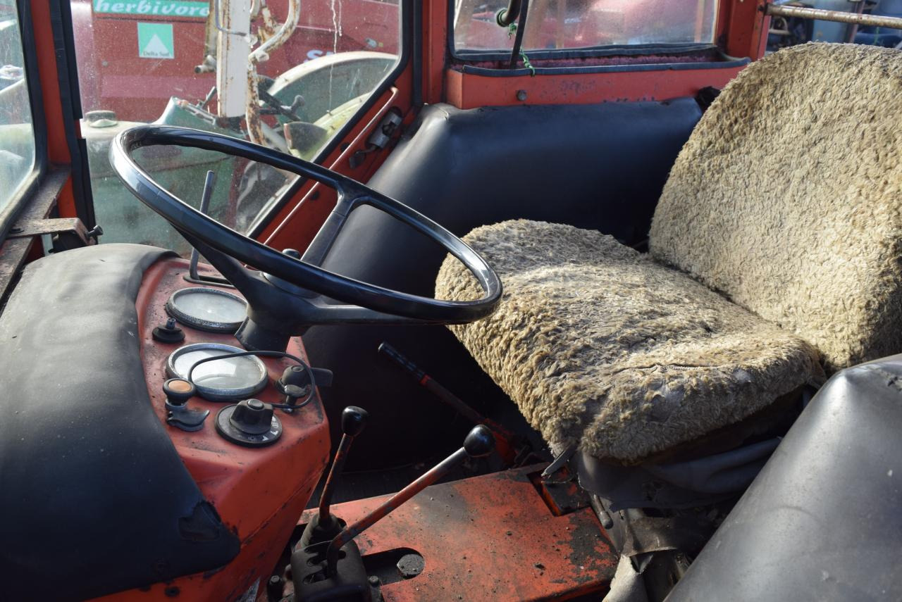 Renault 651 - Traktor: foto 4 Renault 651 - Traktor: foto 4