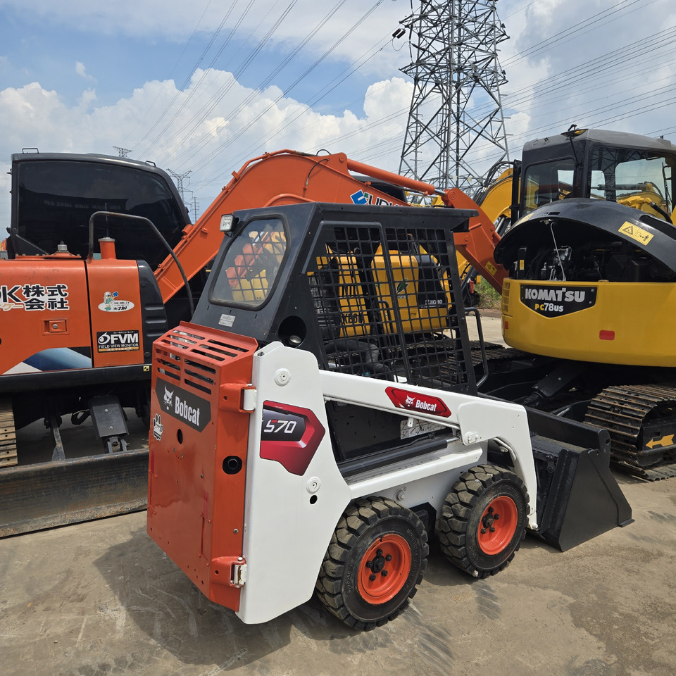 BOBCAT S70 - Mini fadrom: foto 1 BOBCAT S70 - Mini fadrom: foto 1
