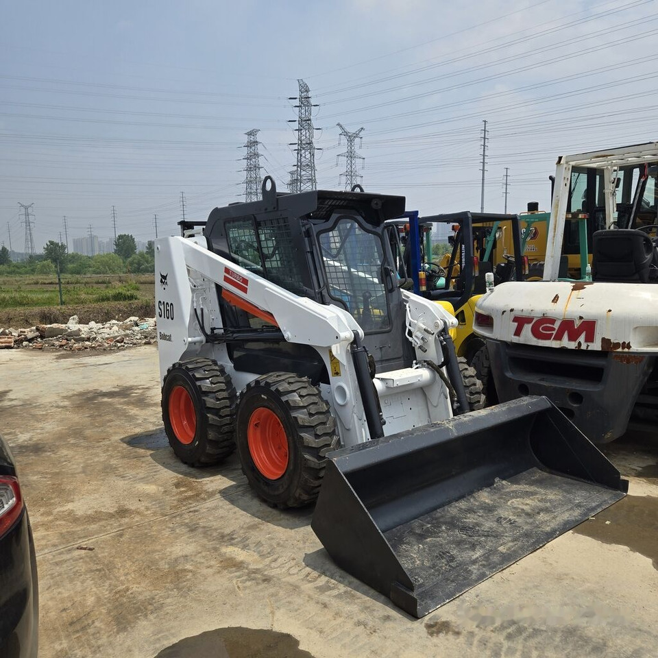 Bobcat S160 - Mini fadrom: foto 1 Bobcat S160 - Mini fadrom: foto 1