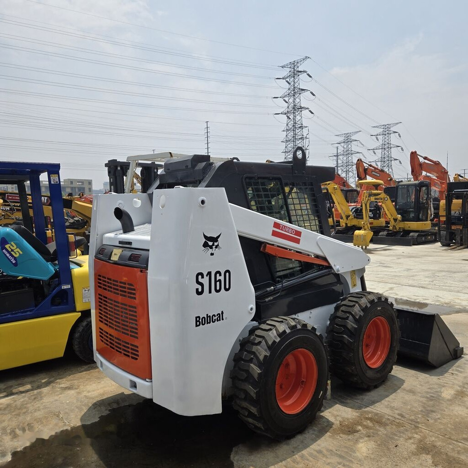 Bobcat S160 - Mini fadrom: foto 3 Bobcat S160 - Mini fadrom: foto 3