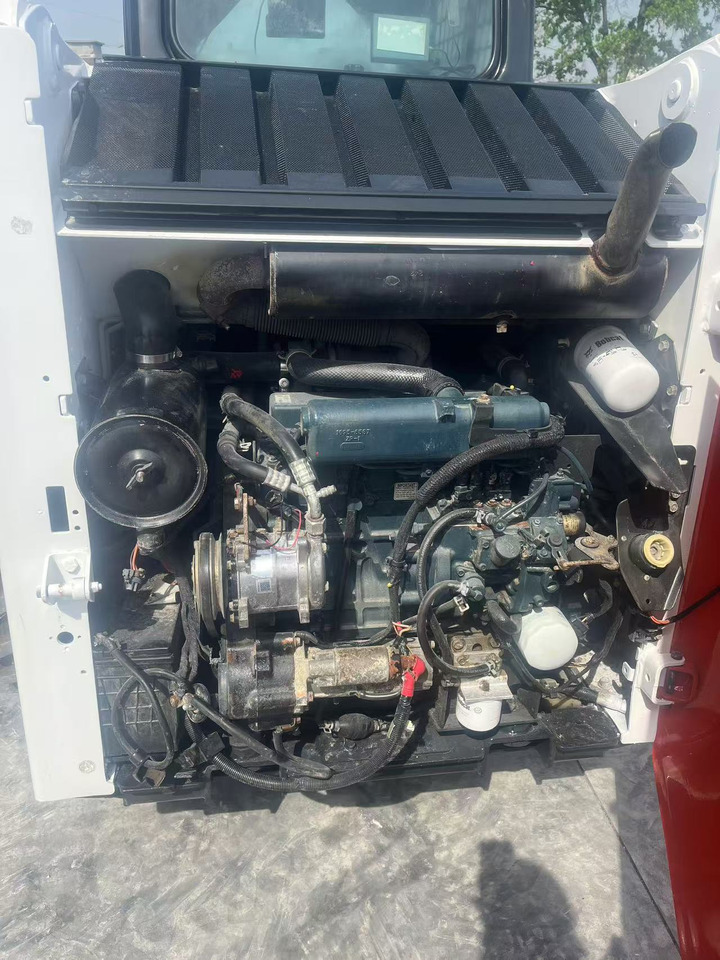 Bobcat S160 - Mini fadrom: foto 3 Bobcat S160 - Mini fadrom: foto 3