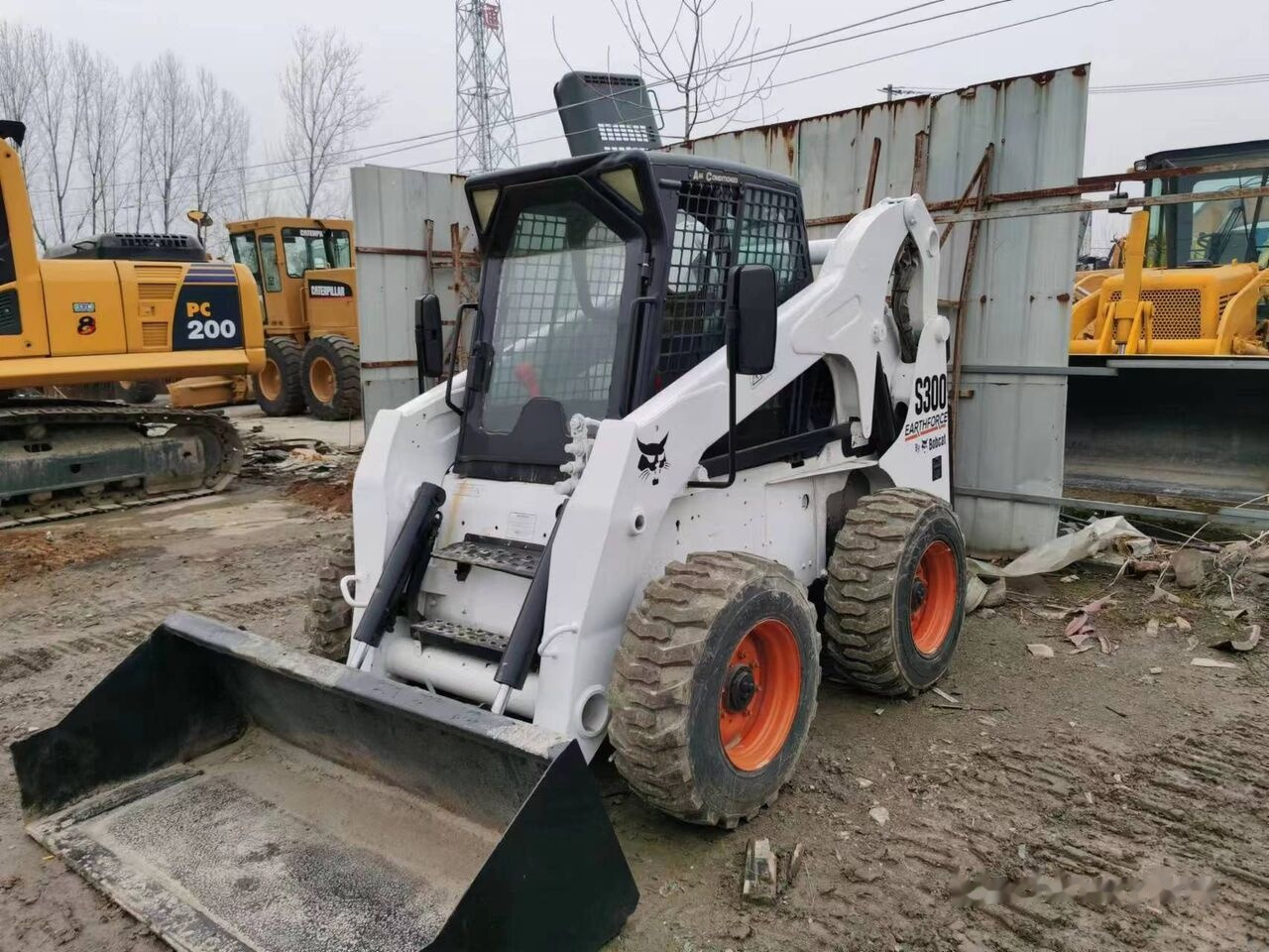 Bobcat S300 - Mini fadrom: foto 2 Bobcat S300 - Mini fadrom: foto 2