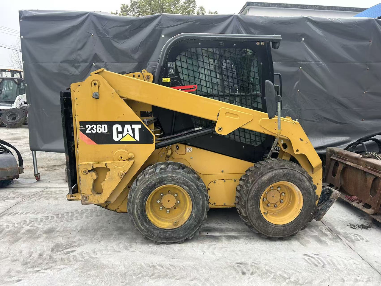 CATERPILLAR 236D - Mini fadrom: foto 1 CATERPILLAR 236D - Mini fadrom: foto 1