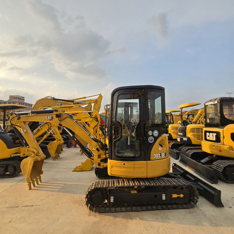 CATERPILLAR 303.5E2 - Miniekskavator: foto 1 CATERPILLAR 303.5E2 - Miniekskavator: foto 1
