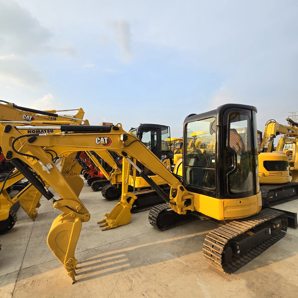 CATERPILLAR 303.5E2 - Miniekskavator: foto 2 CATERPILLAR 303.5E2 - Miniekskavator: foto 2
