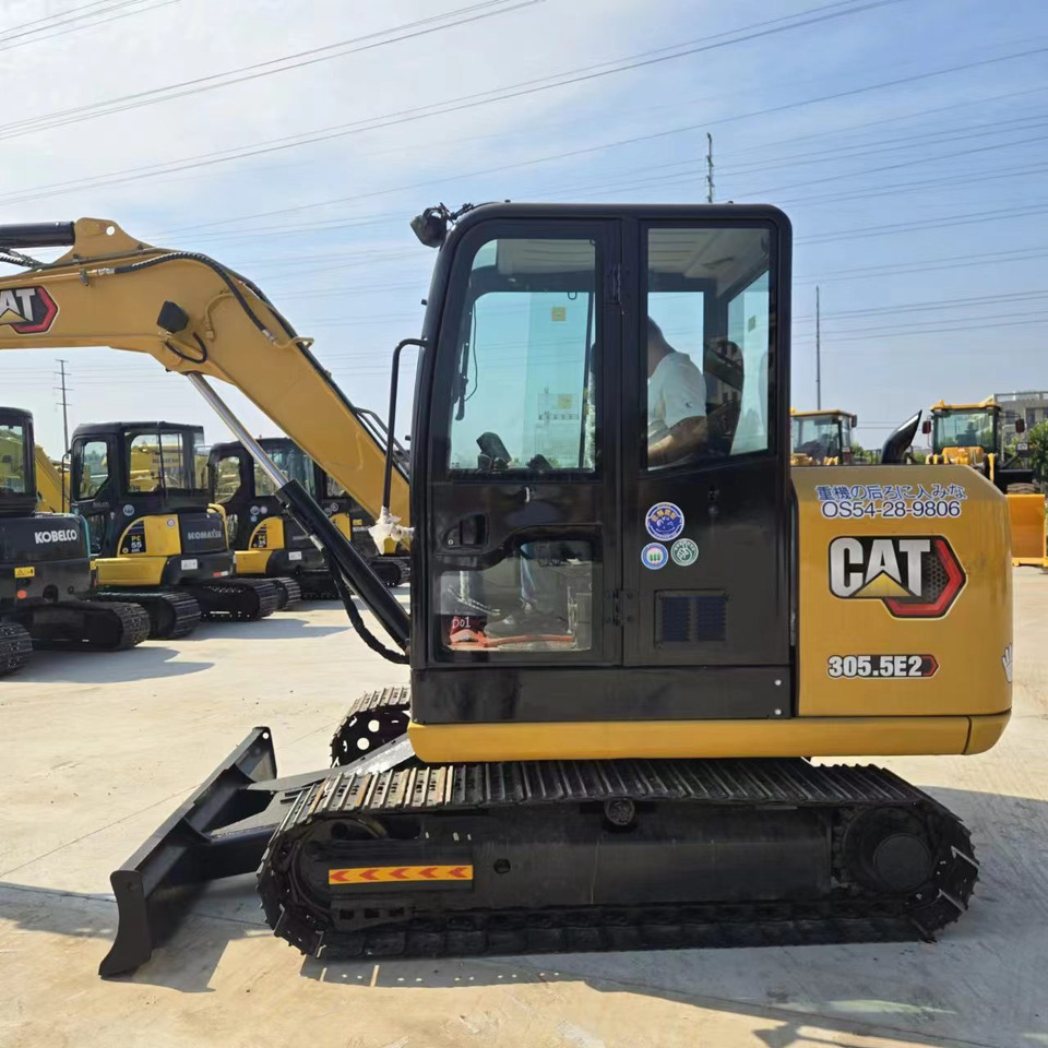 CATERPILLAR 305.5E2 - Miniekskavator: foto 2 CATERPILLAR 305.5E2 - Miniekskavator: foto 2