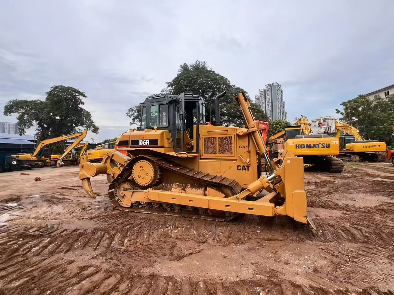CATERPILLAR D6R - Buldozer: foto 2 CATERPILLAR D6R - Buldozer: foto 2