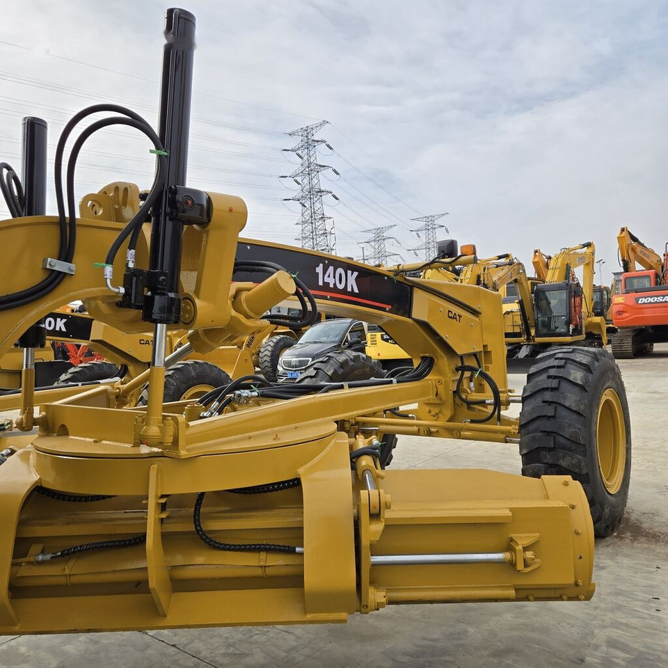 Caterpillar 140K - Makinë niveluese: foto 3 Caterpillar 140K - Makinë niveluese: foto 3