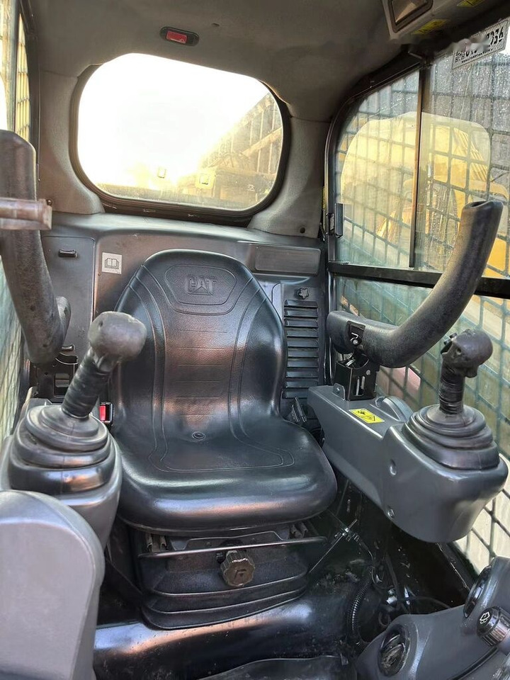 Caterpillar 246D - Mini fadrom: foto 3 Caterpillar 246D - Mini fadrom: foto 3