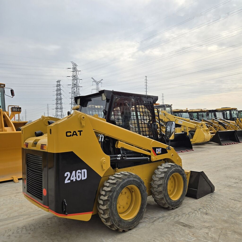 Caterpillar 246D - Mini fadrom: foto 5 Caterpillar 246D - Mini fadrom: foto 5