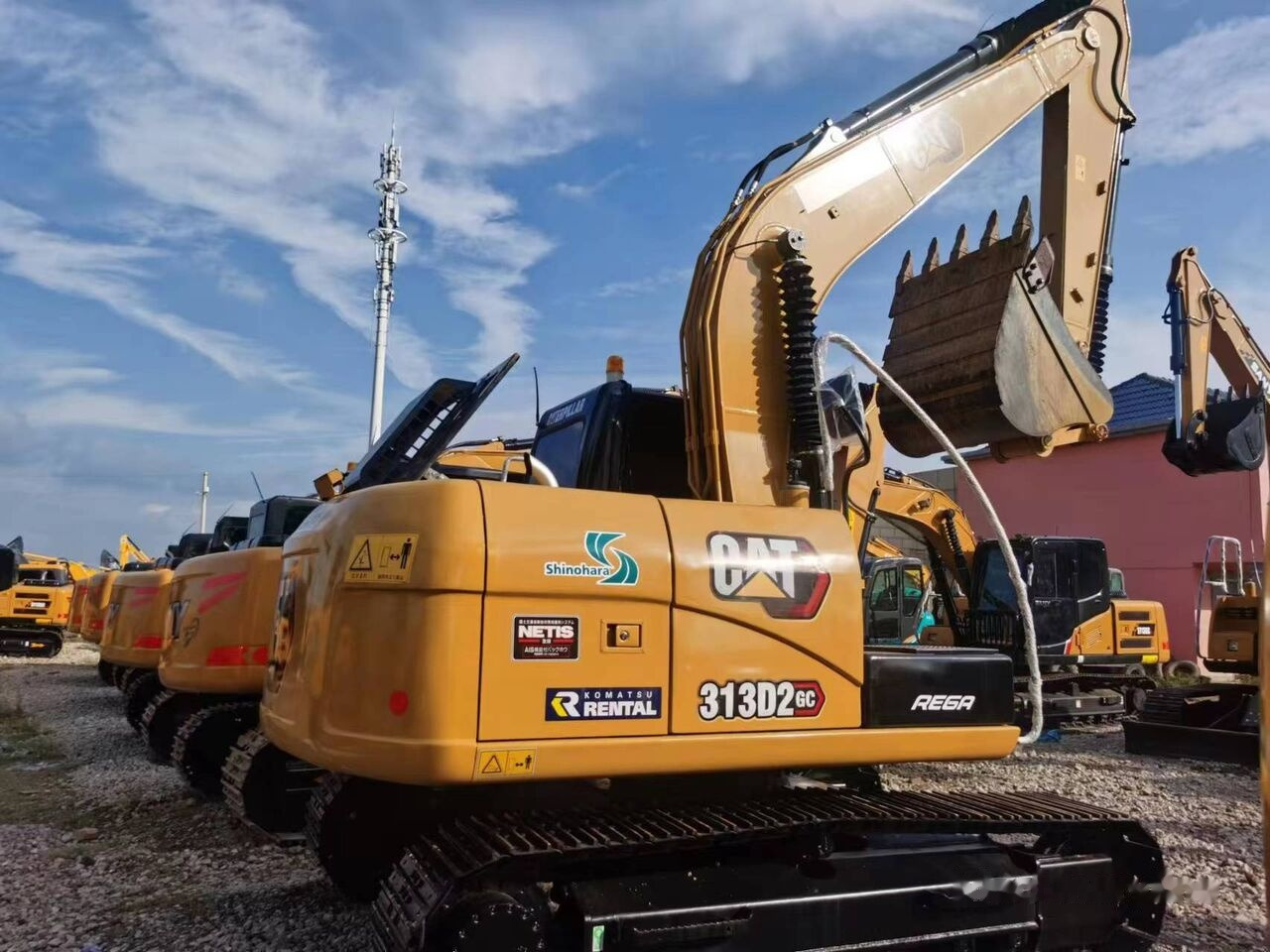 Caterpillar 313D2GC - Ekskavator me zinxhirë: foto 2 Caterpillar 313D2GC - Ekskavator me zinxhirë: foto 2