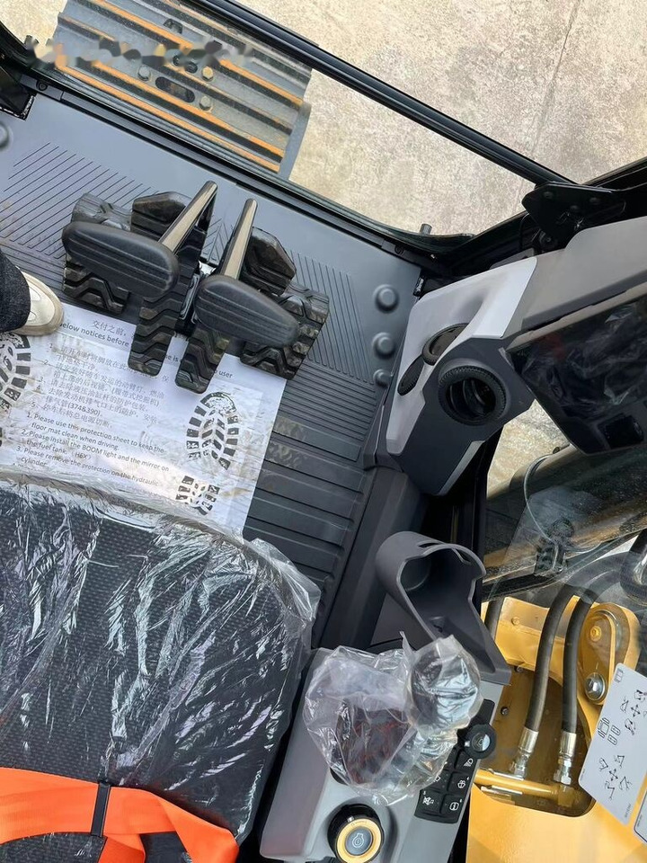 Lizingu i Caterpillar 320GX Caterpillar 320GX: foto 6