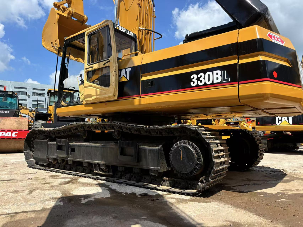 Caterpillar 330BL - Ekskavator me zinxhirë: foto 1 Caterpillar 330BL - Ekskavator me zinxhirë: foto 1
