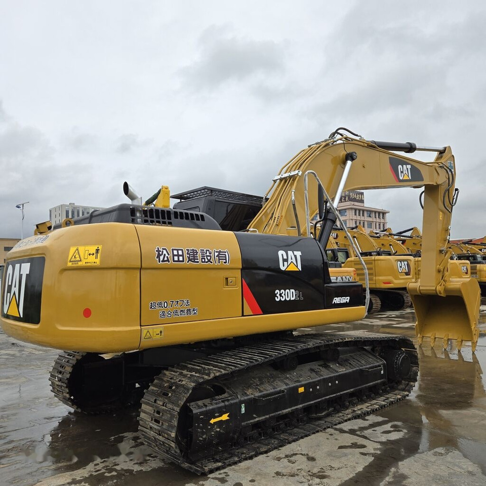 Caterpillar 330D2 - Ekskavator me zinxhirë: foto 4 Caterpillar 330D2 - Ekskavator me zinxhirë: foto 4
