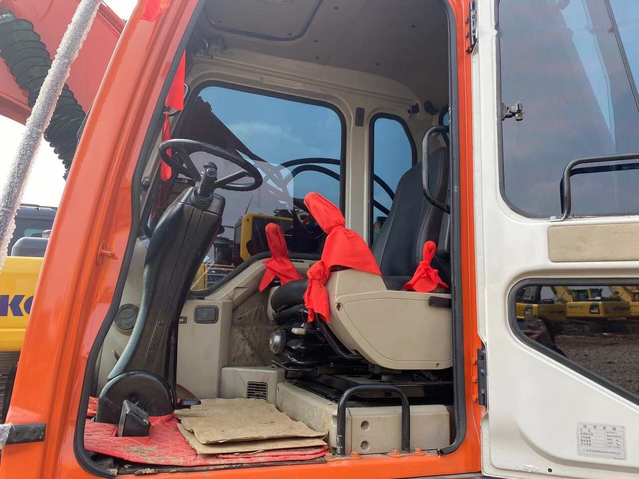 Ekskavator me goma Doosan DX150W: foto 10
