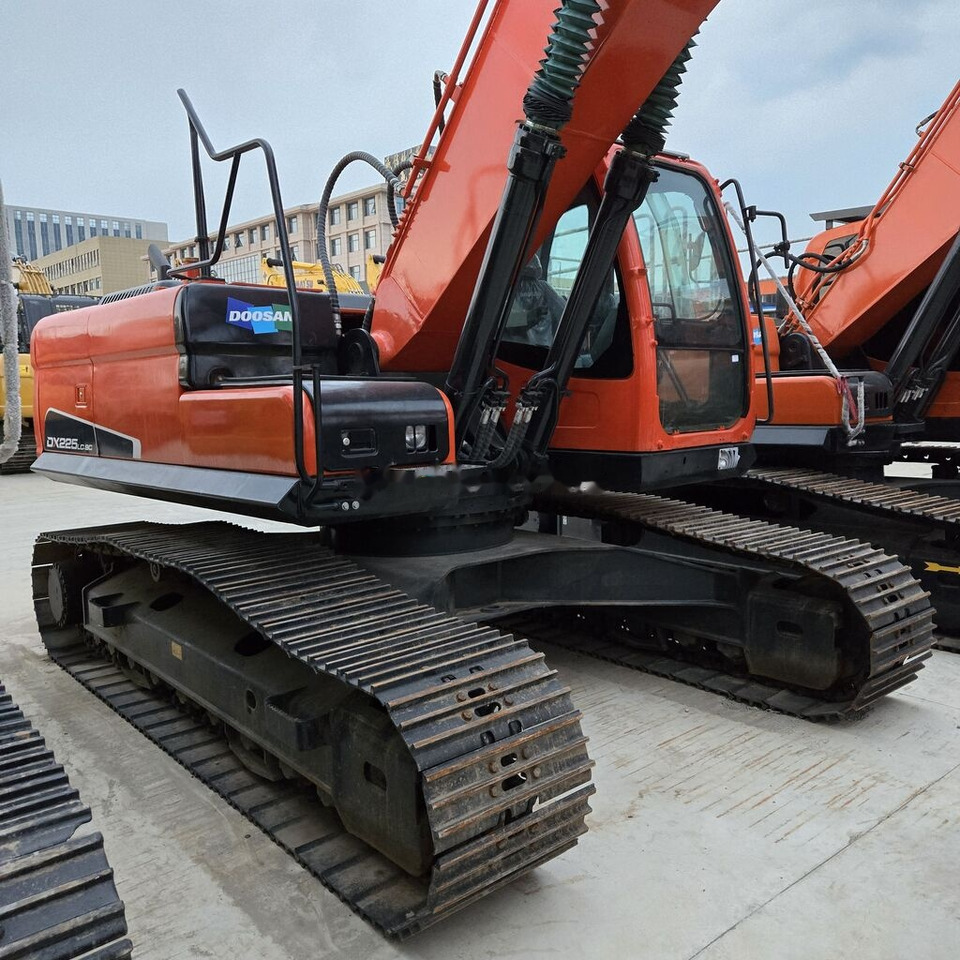 Doosan DX225LC - Ekskavator me zinxhirë: foto 4 Doosan DX225LC - Ekskavator me zinxhirë: foto 4