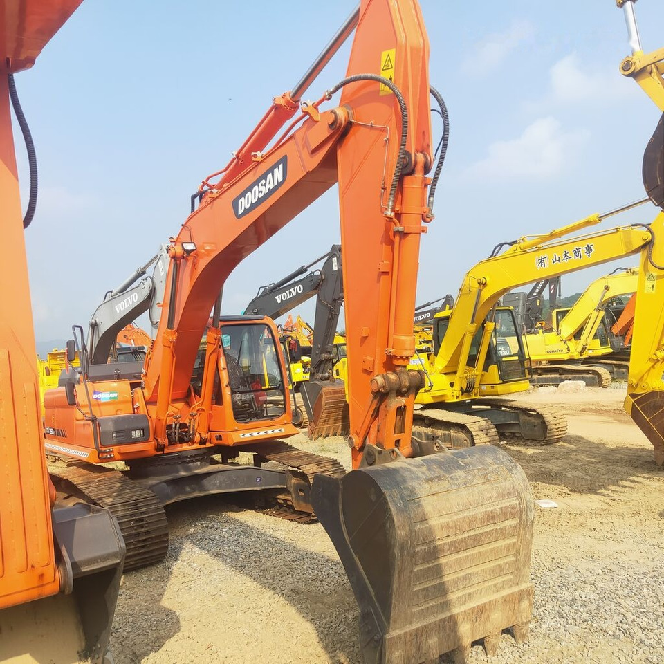Doosan DX260LC - Ekskavator me zinxhirë: foto 3 Doosan DX260LC - Ekskavator me zinxhirë: foto 3