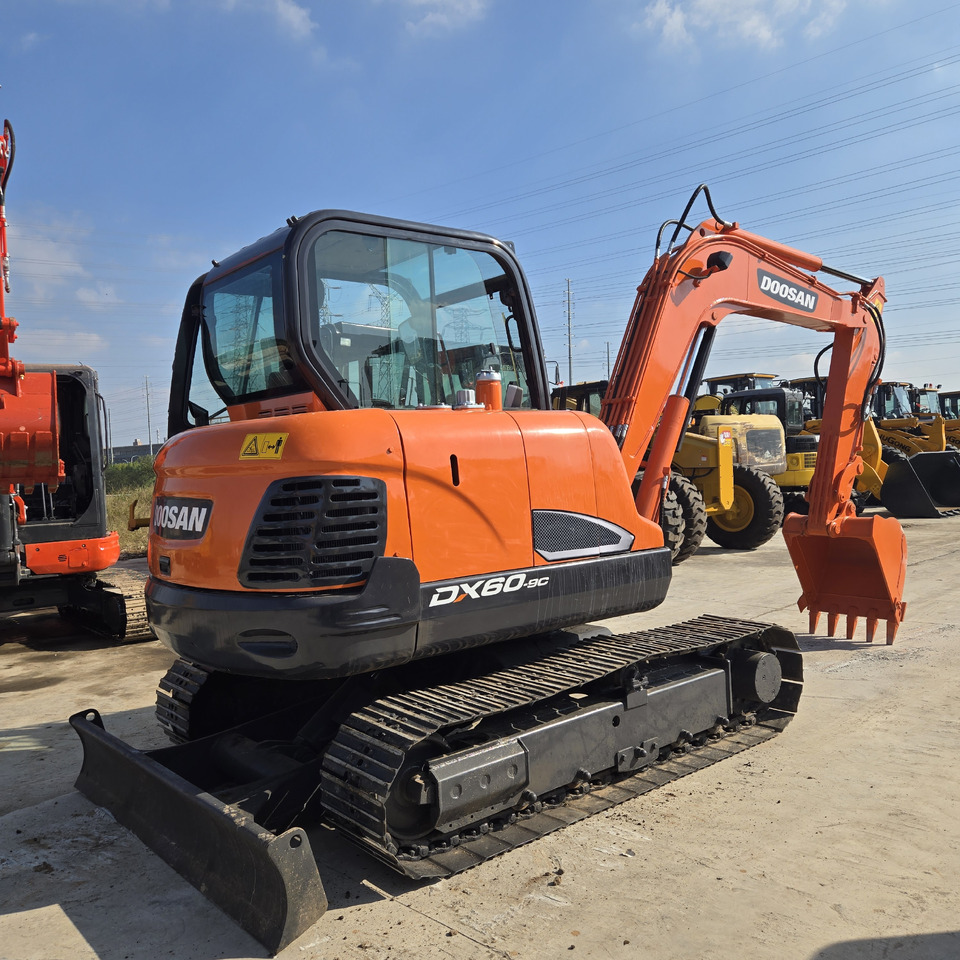 Doosan DX60 - Miniekskavator: foto 4 Doosan DX60 - Miniekskavator: foto 4