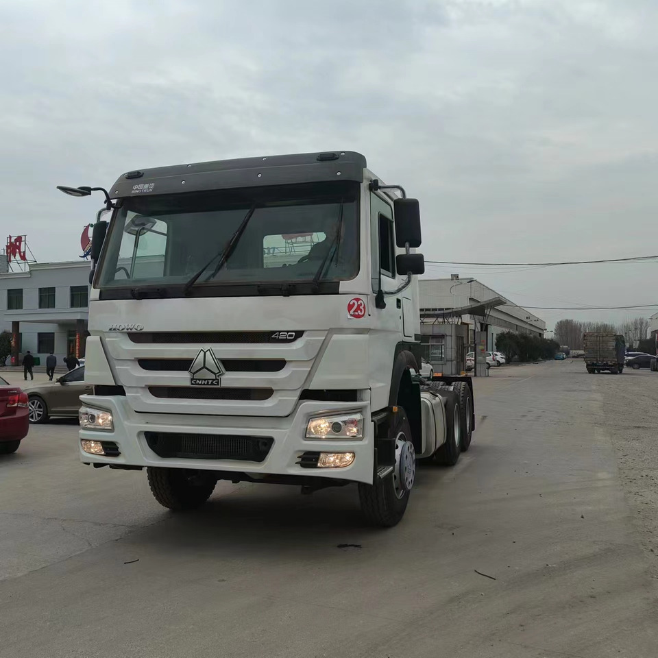 SINOTRUK HOWO trailer head - Gjysmë-kamion: foto 2 SINOTRUK HOWO trailer head - Gjysmë-kamion: foto 2