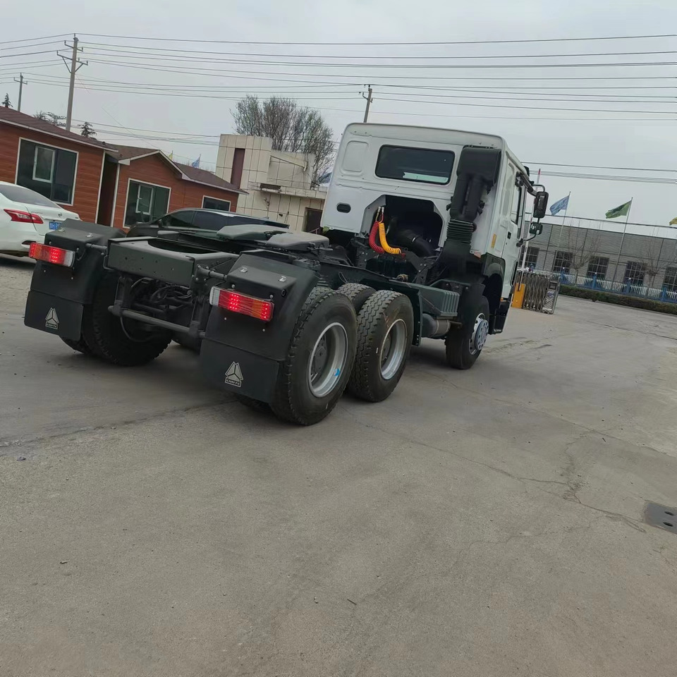 SINOTRUK HOWO trailer head - Gjysmë-kamion: foto 5 SINOTRUK HOWO trailer head - Gjysmë-kamion: foto 5