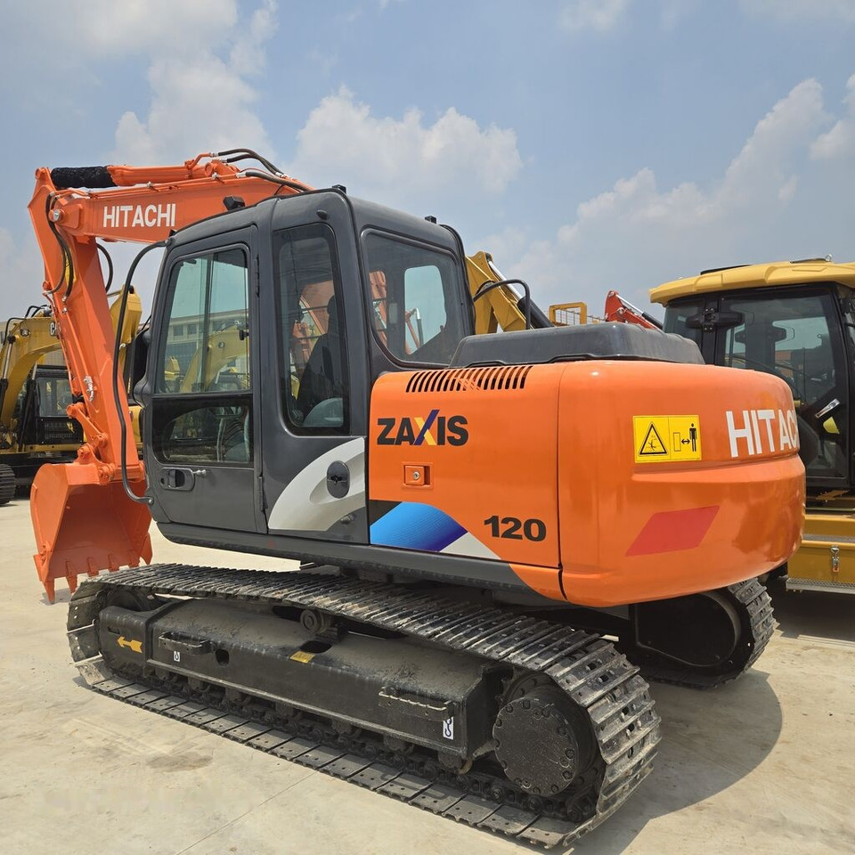 Hitachi ZX120 - Ekskavator me zinxhirë: foto 5 Hitachi ZX120 - Ekskavator me zinxhirë: foto 5