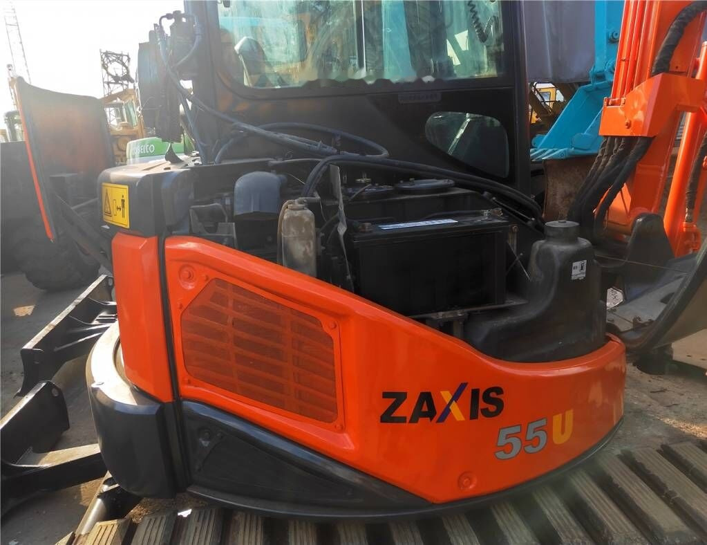 Hitachi ZX55UR - Miniekskavator: foto 2 Hitachi ZX55UR - Miniekskavator: foto 2