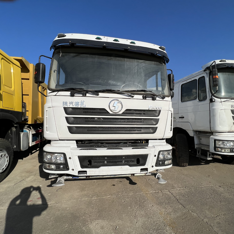 SHACMAN F3000 Water Truck - Kamioni: foto 1 SHACMAN F3000 Water Truck - Kamioni: foto 1