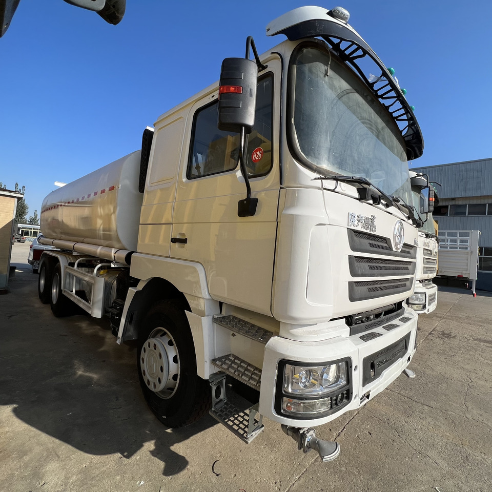SHACMAN F3000 Water Truck - Kamioni: foto 3 SHACMAN F3000 Water Truck - Kamioni: foto 3