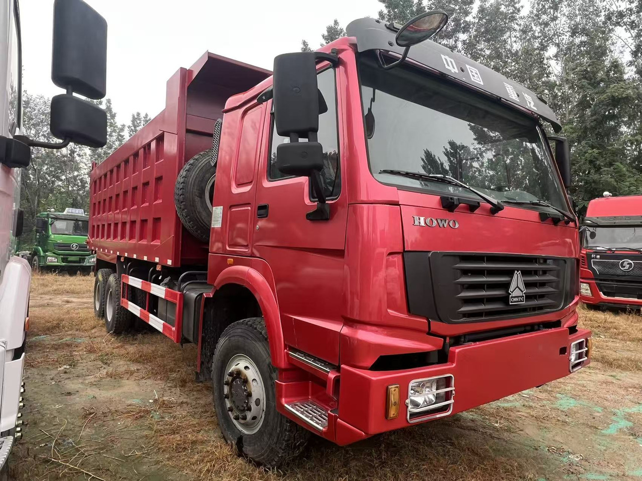 SINOTRUK HOWO - Kamioni: foto 2 SINOTRUK HOWO - Kamioni: foto 2