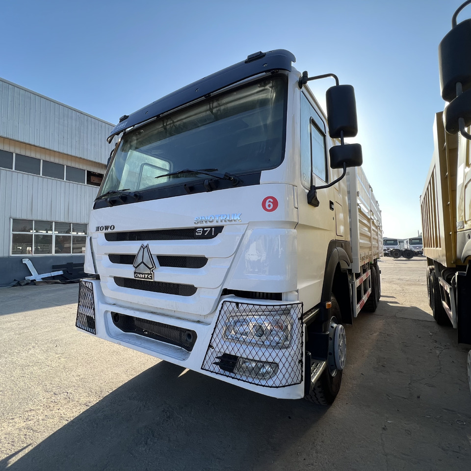 SINOTRUK HOWO - Kamioni: foto 4 SINOTRUK HOWO - Kamioni: foto 4