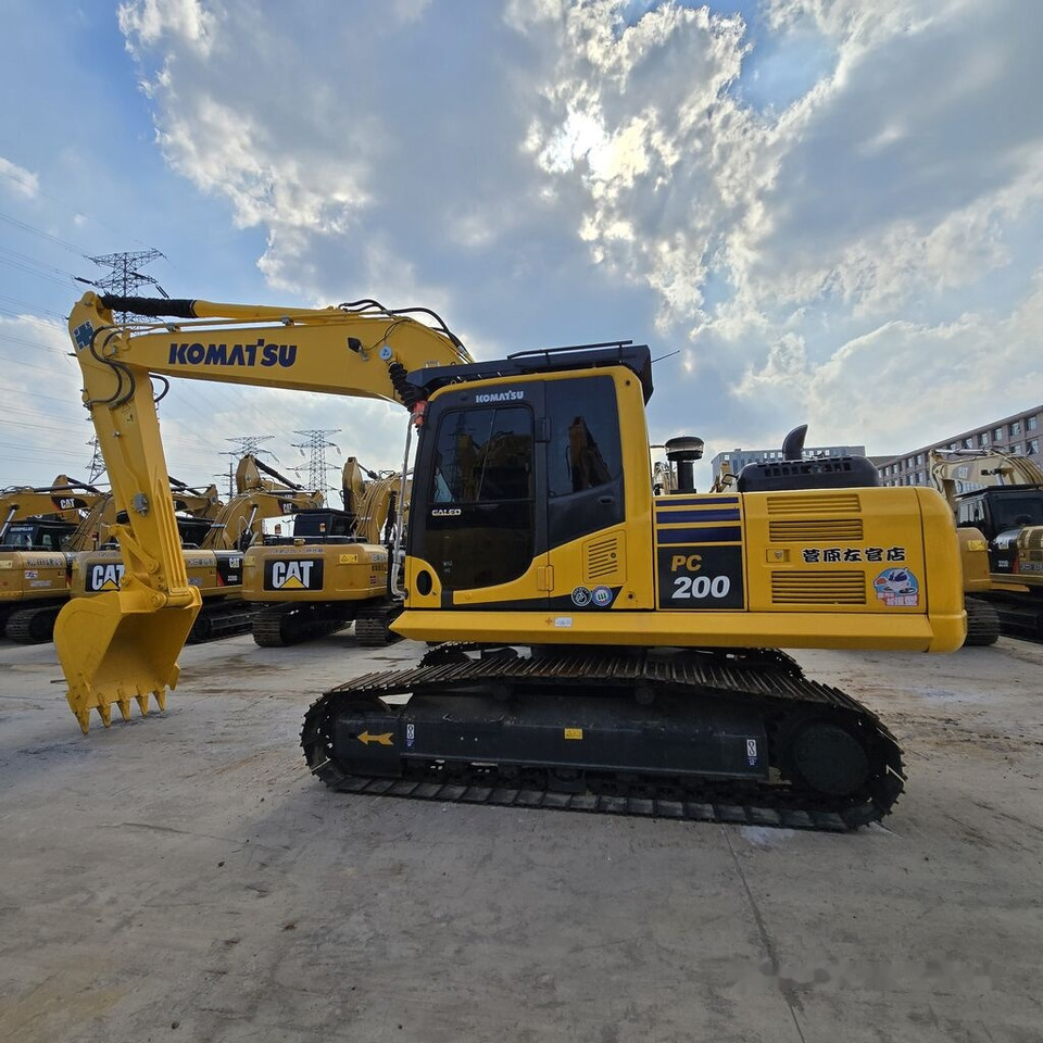 Komatsu PC200-8MO - Ekskavator me zinxhirë: foto 4 Komatsu PC200-8MO - Ekskavator me zinxhirë: foto 4
