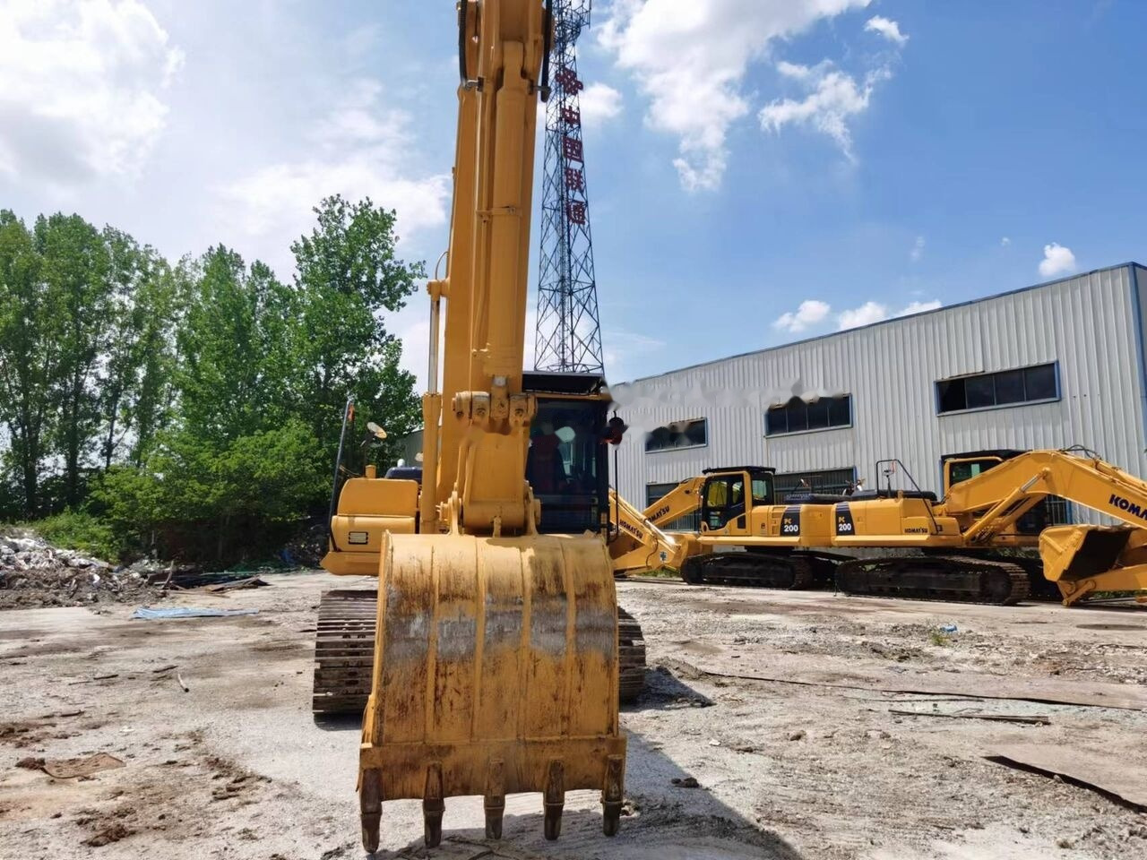 Komatsu PC200 - Ekskavator me zinxhirë: foto 3 Komatsu PC200 - Ekskavator me zinxhirë: foto 3