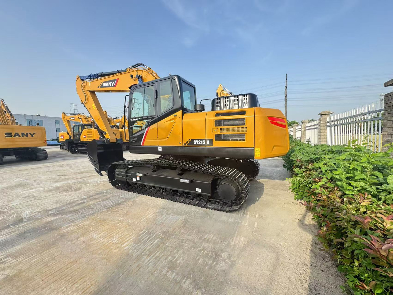 SANY SY215H - Ekskavator me zinxhirë: foto 3 SANY SY215H - Ekskavator me zinxhirë: foto 3