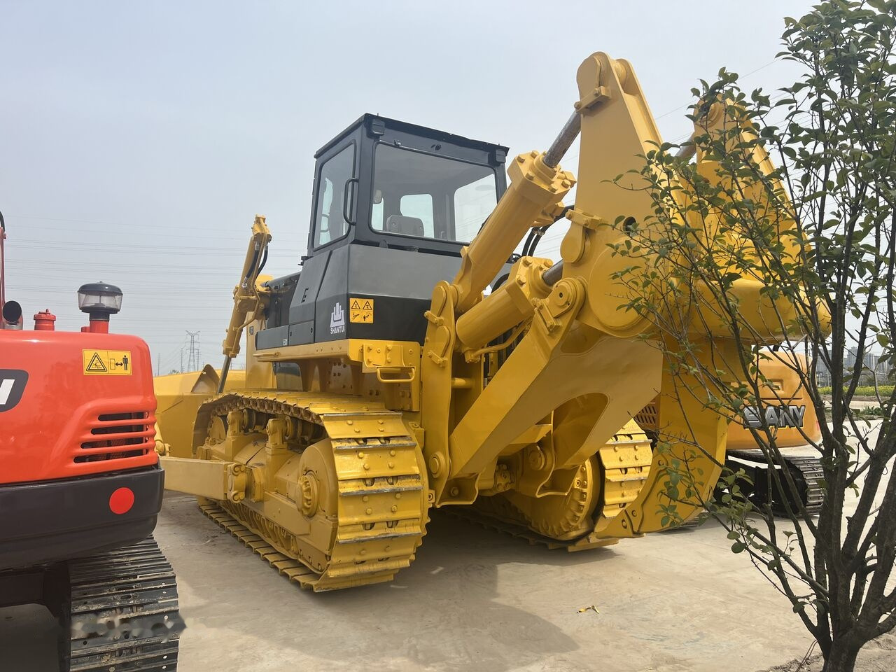 Shantui SD32 - Buldozer: foto 1 Shantui SD32 - Buldozer: foto 1