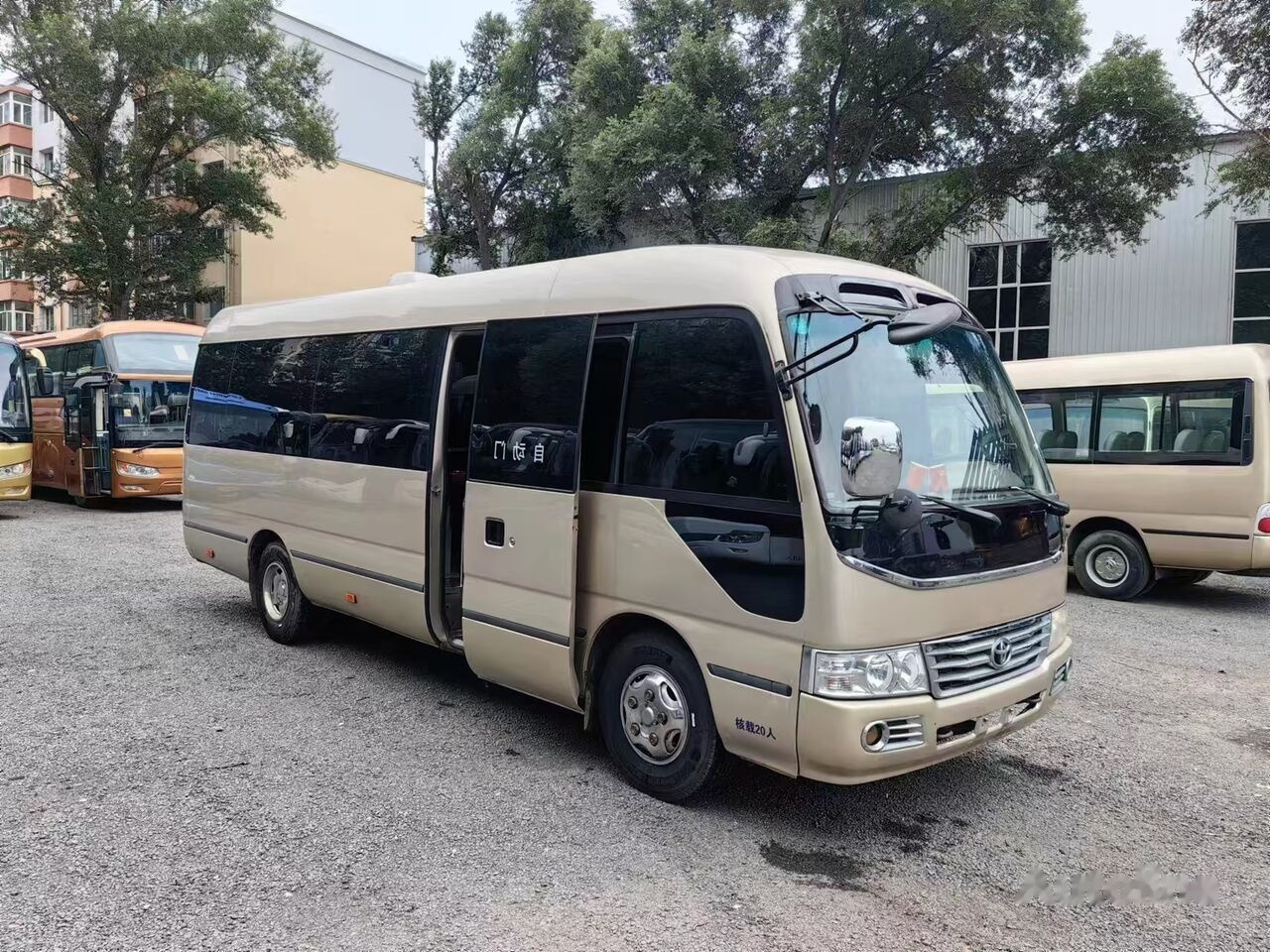 Toyota Coaster - Autobus urban: foto 3 Toyota Coaster - Autobus urban: foto 3