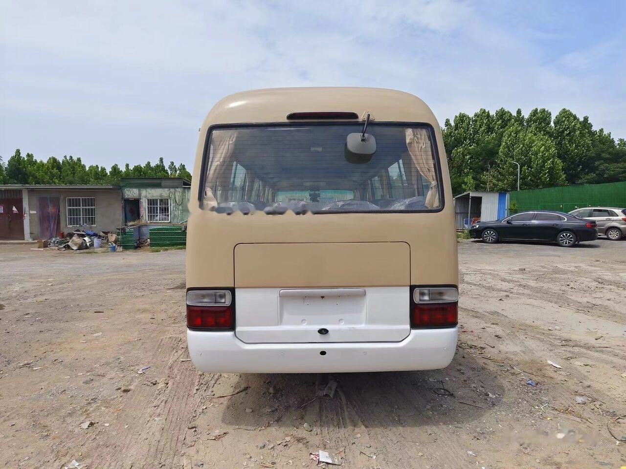 Toyota Coaster - Autobus qyteti: foto 3 Toyota Coaster - Autobus qyteti: foto 3