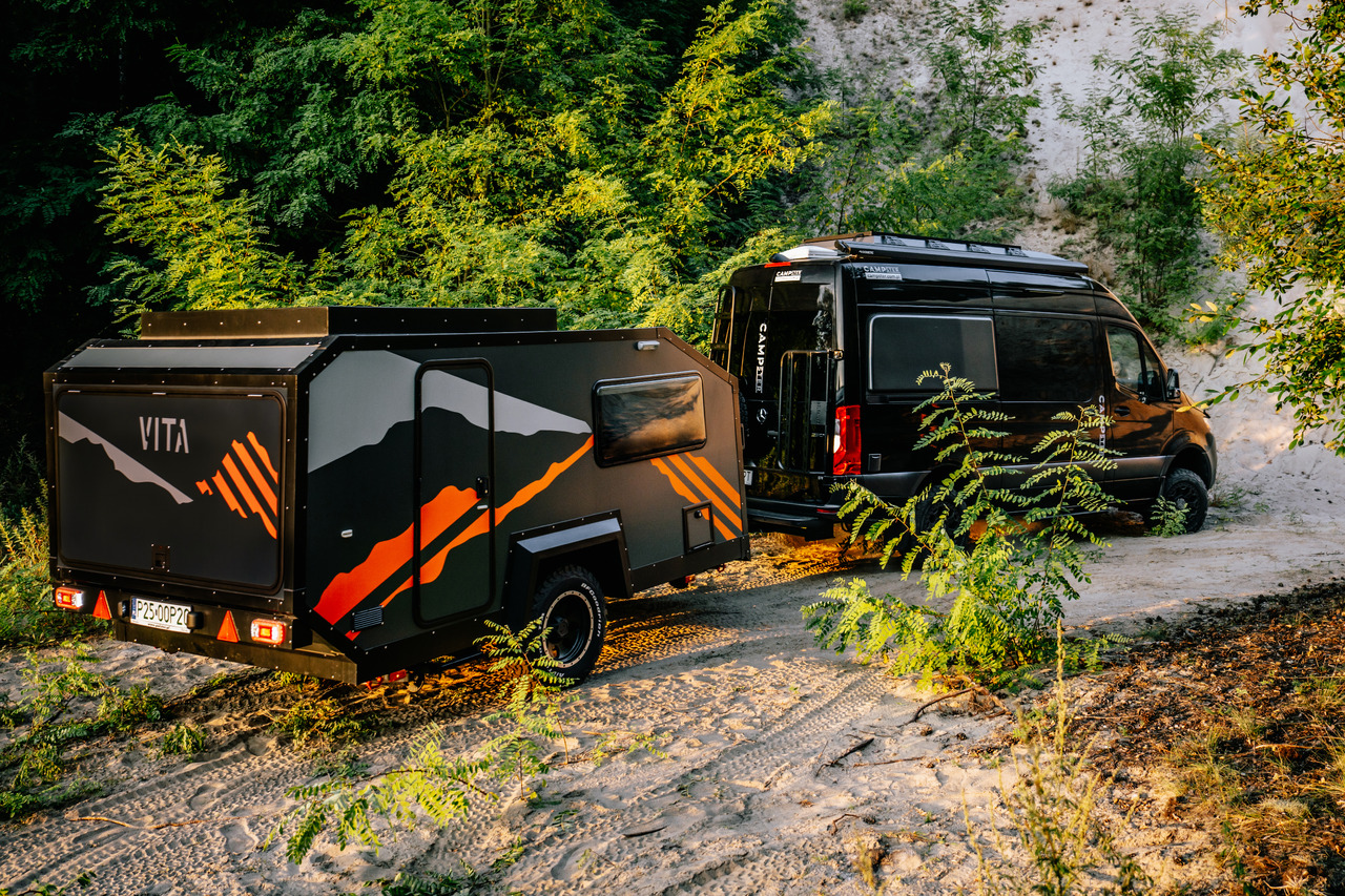Mercedes-Benz Sprinter - Furgon kampingu: foto 3 Mercedes-Benz Sprinter - Furgon kampingu: foto 3