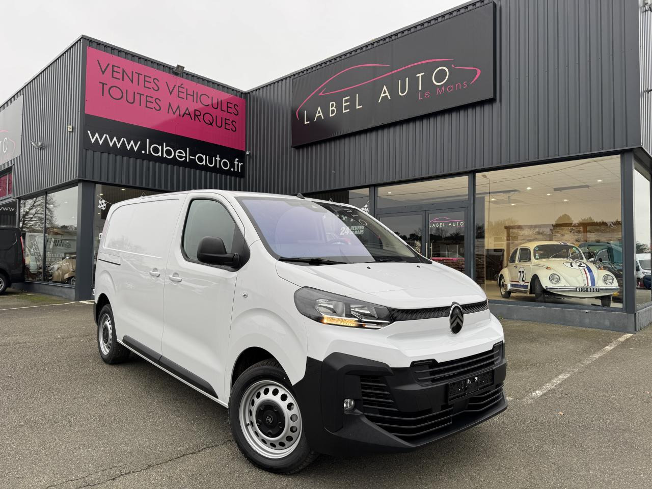 CITROEN Jumpy M 2.0 BlueHDi - 145 S&S - BV EAT8 III FOURGON . PHASE 2 - Furgon: foto 1 CITROEN Jumpy M 2.0 BlueHDi - 145 S&S - BV EAT8 III FOURGON . PHASE 2 - Furgon: foto 1