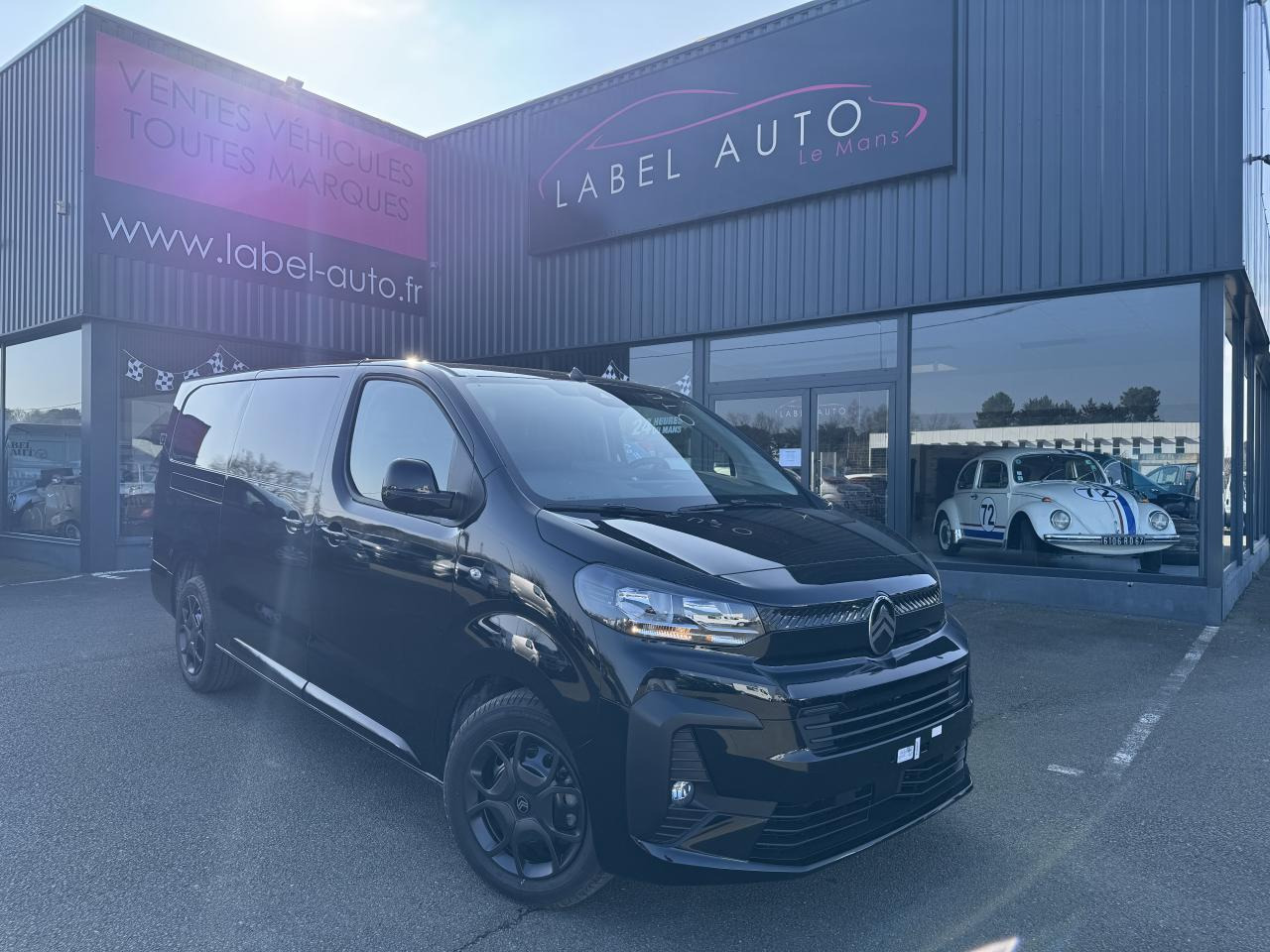 CITROEN Jumpy M 2.0 BlueHDi - 180 S&S - BV EAT8  III FOURGON . PHASE 2 - Furgon: foto 1 CITROEN Jumpy M 2.0 BlueHDi - 180 S&S - BV EAT8  III FOURGON . PHASE 2 - Furgon: foto 1