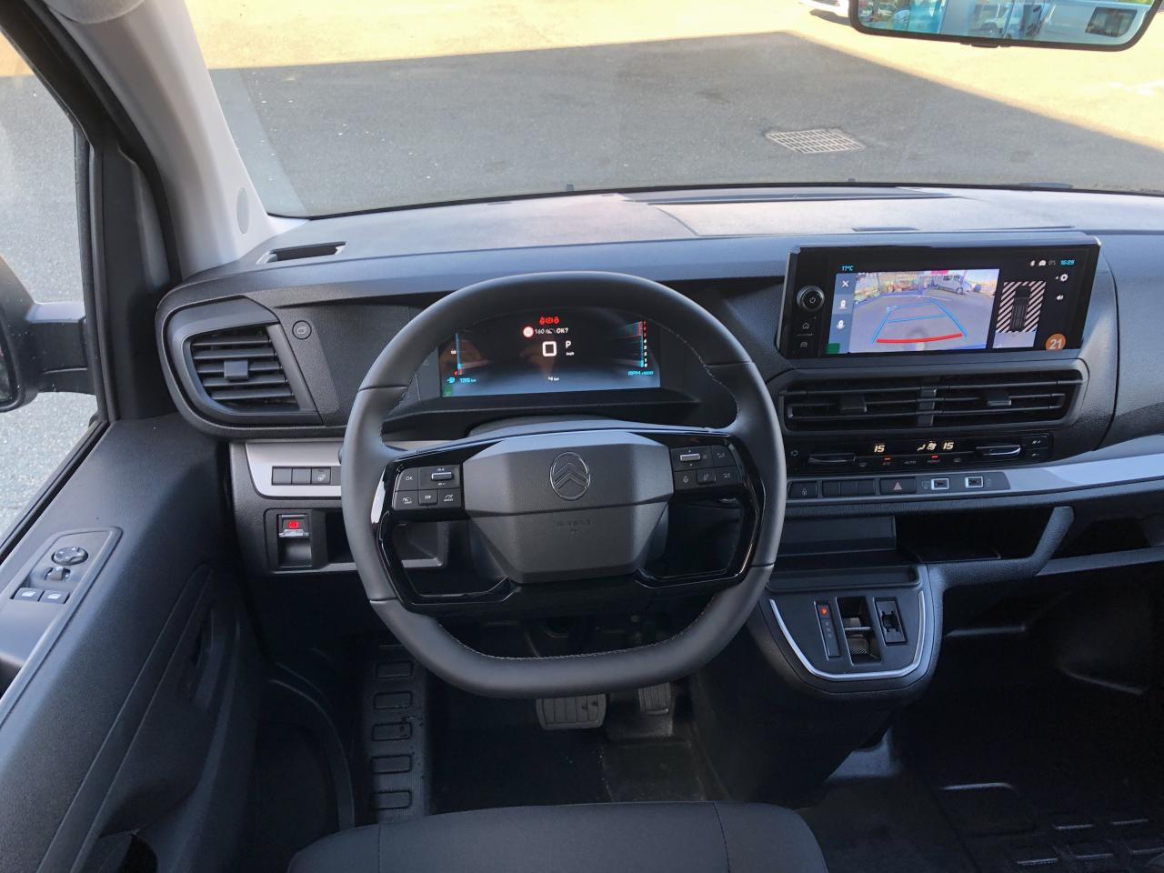 CITROEN Jumpy XL 2.0 BlueHDi - 180 S&S - BV EAT8 III CABINE APPROFONDIE Fixe PHASE 2 6 PLACES - Furgon: foto 5 CITROEN Jumpy XL 2.0 BlueHDi - 180 S&S - BV EAT8 III CABINE APPROFONDIE Fixe PHASE 2 6 PLACES - Furgon: foto 5