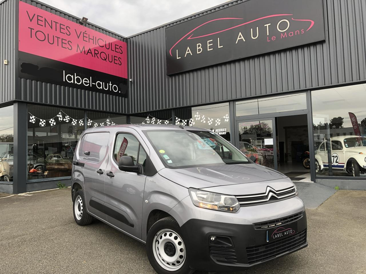 CITROEN berlingo M 1000KG BLUEHDI 130 S&S CLUB EAT8 - Furgon: foto 2 CITROEN berlingo M 1000KG BLUEHDI 130 S&S CLUB EAT8 - Furgon: foto 2
