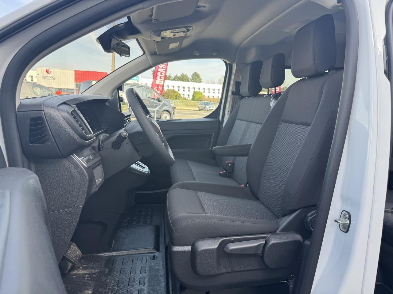 CITROEN jumpy M 2.0 HDI 180 EAT-8 CABINE APPROFONDIE 5 PLACES - Kamioncine dopio kabinë: foto 5 CITROEN jumpy M 2.0 HDI 180 EAT-8 CABINE APPROFONDIE 5 PLACES - Kamioncine dopio kabinë: foto 5