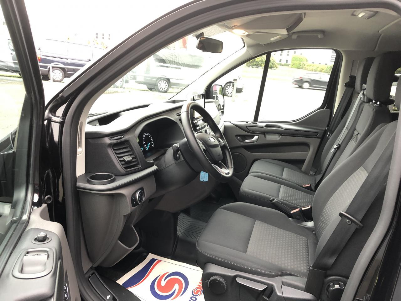 FORD transit custom kombi Transit Custom 2.0 EcoBlue 130 ch BVA S&S combi 9 places 320 L2H1 Trend Business - Furgon pasagjerësh: foto 3 FORD transit custom kombi Transit Custom 2.0 EcoBlue 130 ch BVA S&S combi 9 places 320 L2H1 Trend Business - Furgon pasagjerësh: foto 3