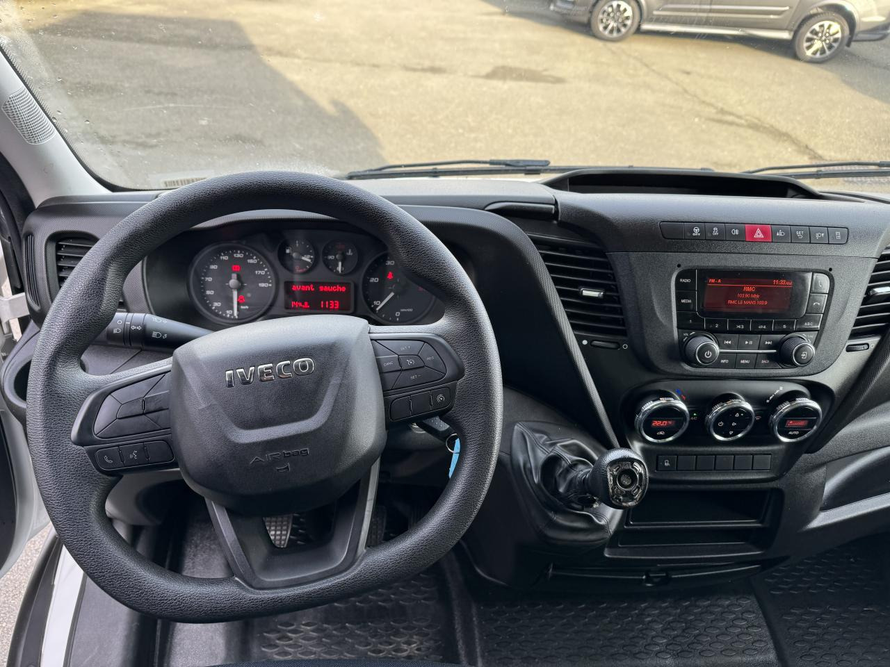 IVECO Daily 35C16 CAISSE HAYON 20M3 RJ 3.0L 160CH - Kamioncine me kontinier: foto 4 IVECO Daily 35C16 CAISSE HAYON 20M3 RJ 3.0L 160CH - Kamioncine me kontinier: foto 4
