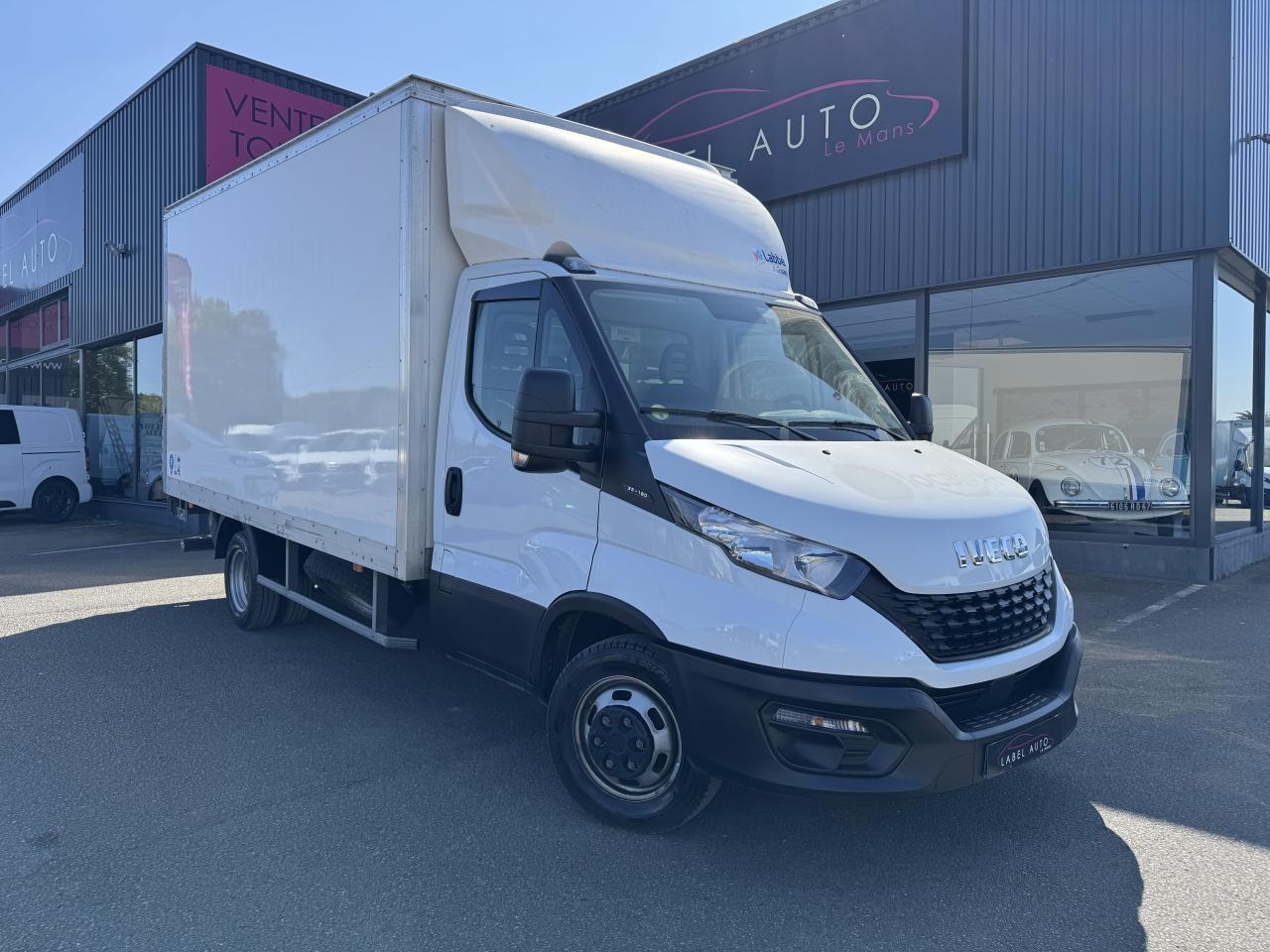 IVECO Daily 35C16 CAISSE HAYON 20M3 RJ 3.0L 160CH - Kamioncine me kontinier: foto 2 IVECO Daily 35C16 CAISSE HAYON 20M3 RJ 3.0L 160CH - Kamioncine me kontinier: foto 2